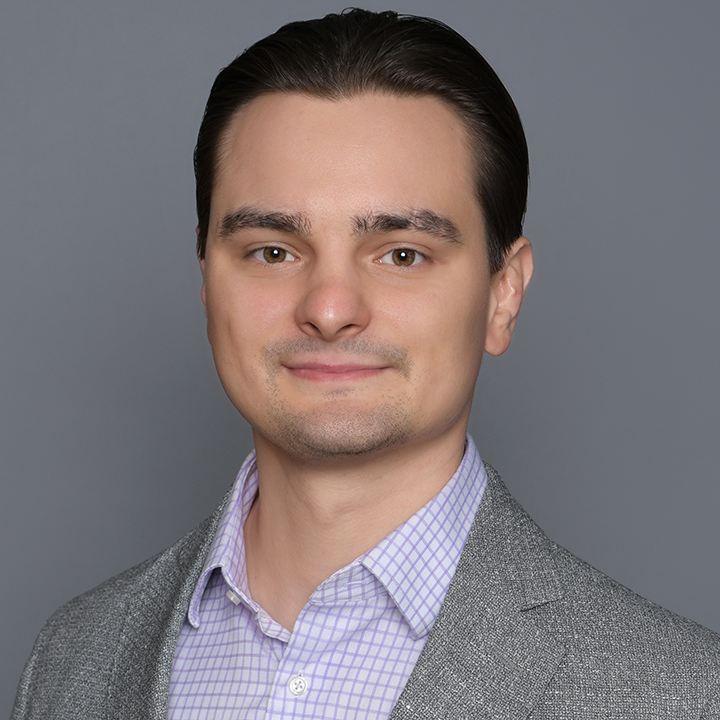 Headshot of Sam Santa Rita III, founder of Sharp Line Growth.